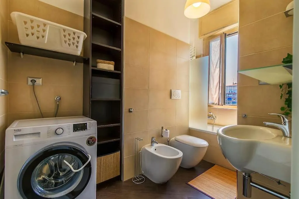 Exclusive & Strategic 2-Bedroom Apartment, 50M From M4 Mediolan 0*,