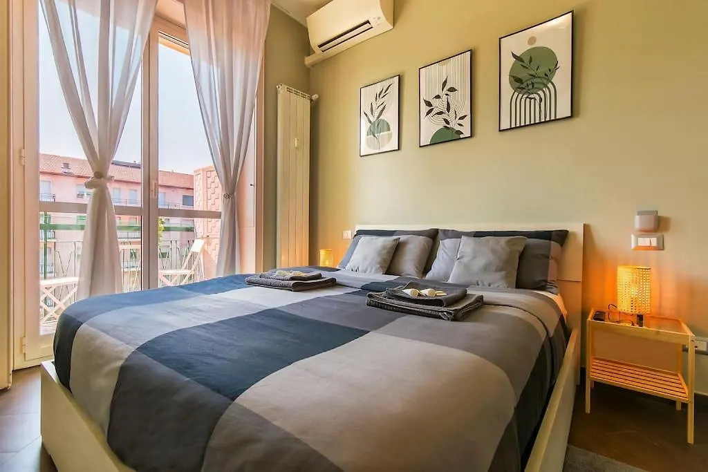 Exclusive & Strategic 2-Bedroom Apartment, 50M From M4 Mediolan Apartament