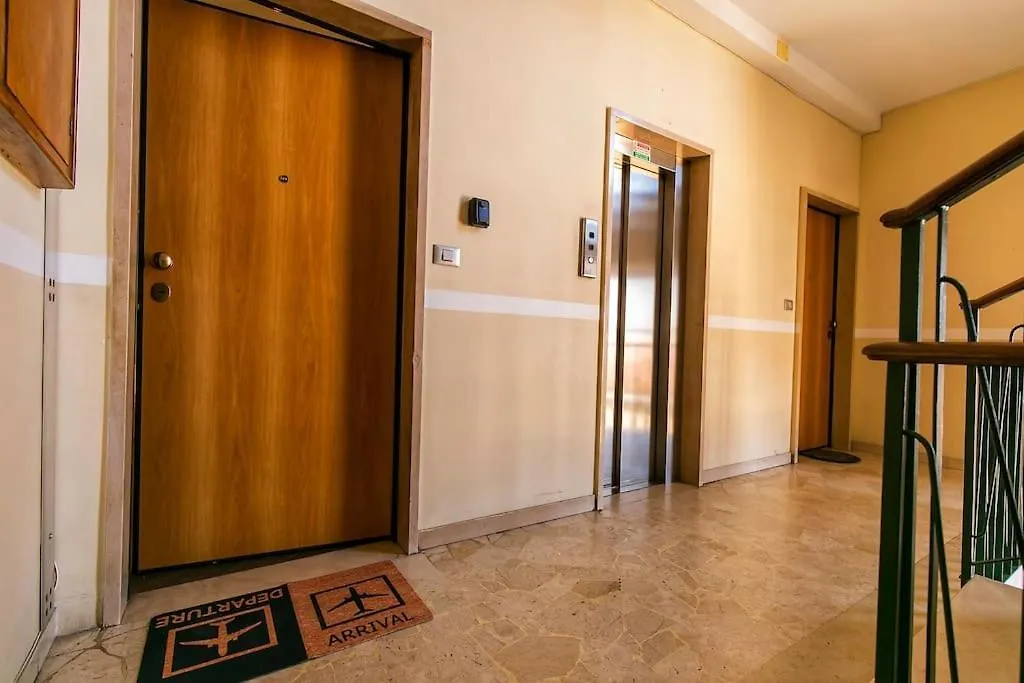 Exclusive & Strategic 2-Bedroom Apartment, 50M From M4 Mediolan 0*,